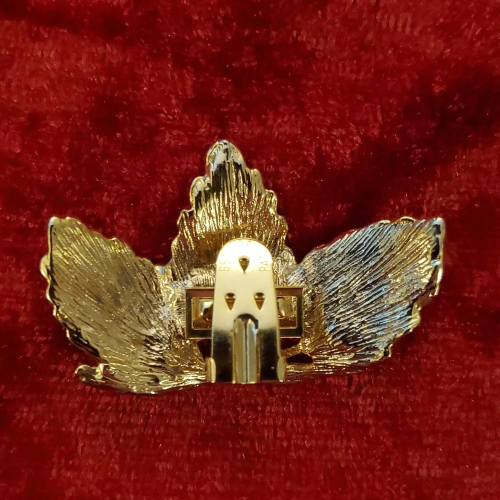 Vintage Gold Tone Leaf Shaped Shoe Clips Signed With Patent #